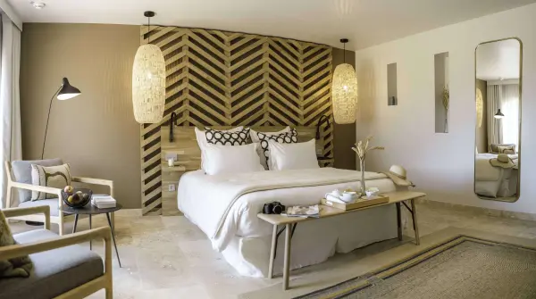 Nuit et Petits Déjeuners en Junior Suite Villa Soleilla — visuel 1