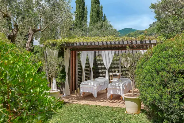 Champagne sur la terrasse et soin en cabane — visuel 1