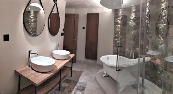 Suite La TOUR & Petit Déjeuner — visuel 2
