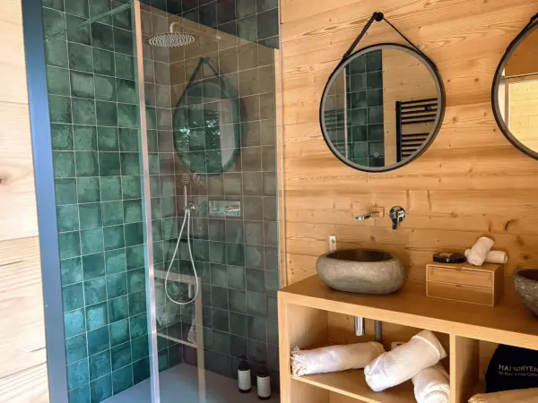 Nuitee en lodge avec spa privatif - valable en semaine — visuel 3