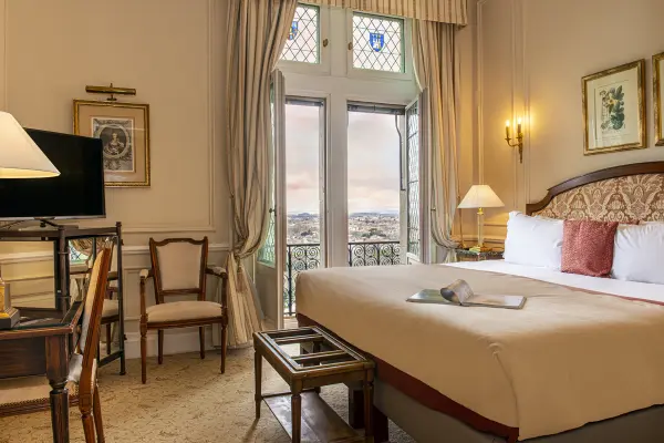 Nuit de rêve B&B en chambre supérieure à l'Hôtel de la Cité ***** Carcassonne — visuel 1