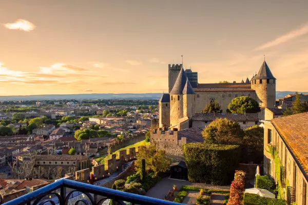 Nuit de rêve B&B en chambre supérieure à l'Hôtel de la Cité ***** Carcassonne — visuel 2