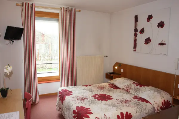 Douce Nuit à l'Hôtel Beau Site — visuel 2
