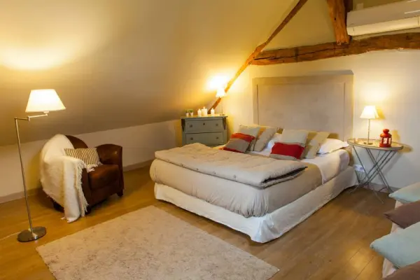Une nuit en chambre standard — visuel 1