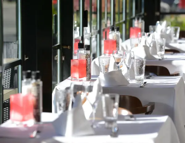 Image de Saison, Place Bernard — visuel 1