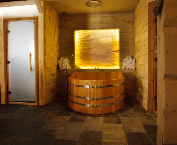 Nuit Luxueuse en Chalet Étoile avec jacuzzi et hammam privé — visuel 3