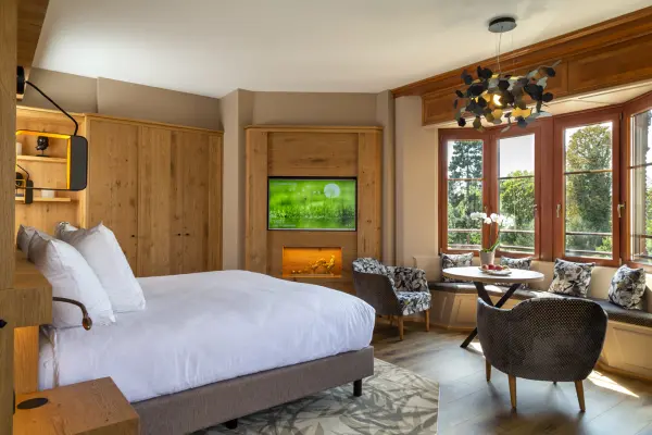 Chambre et petit déjeuner en "Suite Spa Prestige" — visuel 1