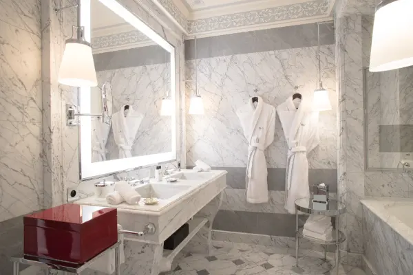 Séjour parisien - Deux nuits dans une Prestige Junior Suite — visuel 3