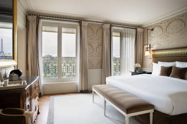 Nuitée parisienne - Une nuit en Suite Eiffel — visuel 1