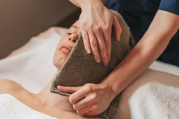 Soin du visage Hydra Originel aux algues BIO - Phytomer — visuel 2