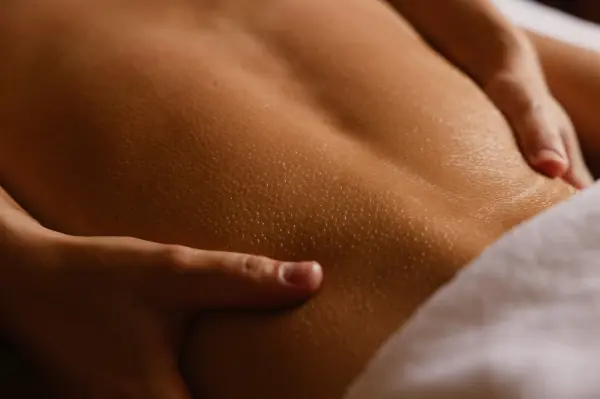 Massage Equilibre aux Huiles Essentielles - 60 min. — visuel 1