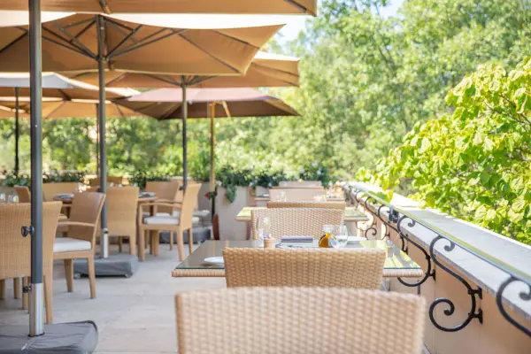 Déjeuner au restaurant Les Caroubiers — visuel 1