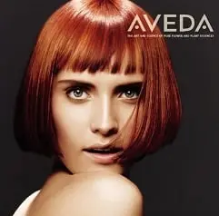 Mise en beauté, coupe et brushing au salon de coiffure ! — visuel 2