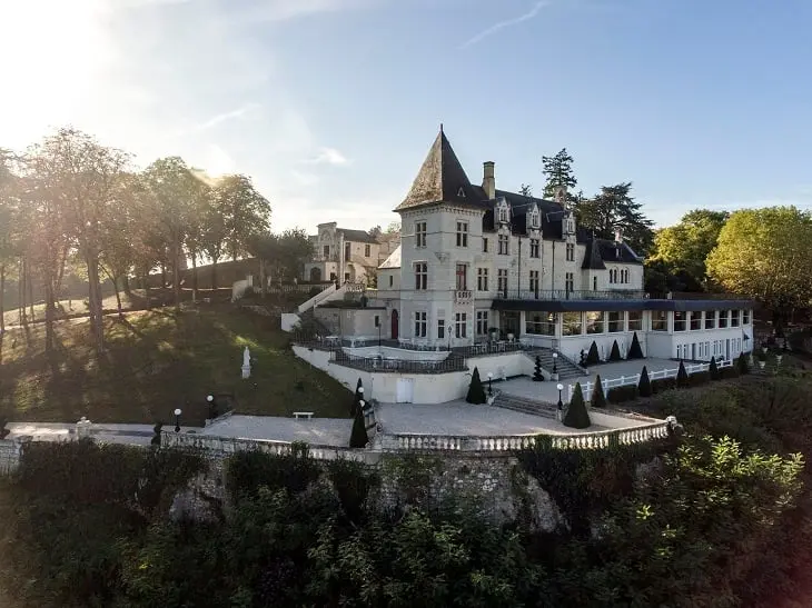 Coffret romantique en bord de loire ~|~ chateau le prieure