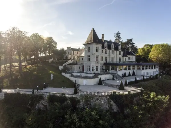 Coffret romantique en bord de loire ~|~ chateau le prieure — visuel 1