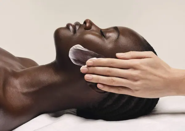 Soin corps ou visage Clarins 1h30 — visuel 2