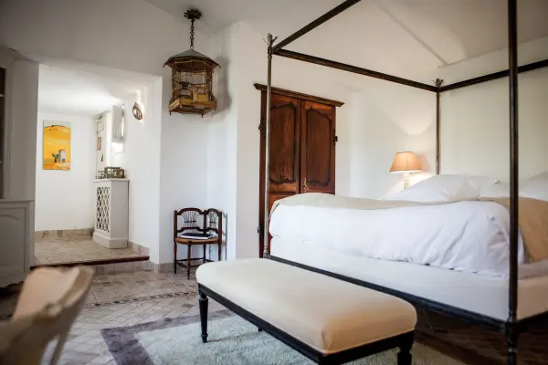 Une nuit en chambre Deluxe — visuel 1
