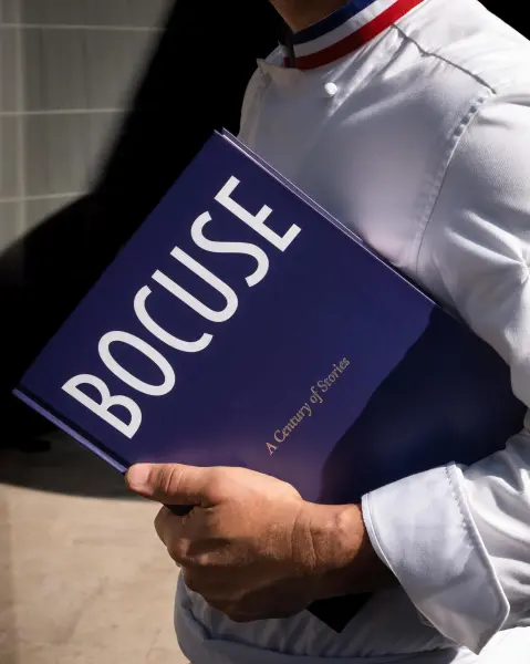 Bocuse : A Century of Stories - Envoi postal aux Etats-Unis — visuel 2