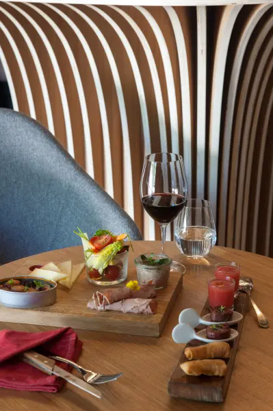 Repas au restaurant ROUGE — visuel 1