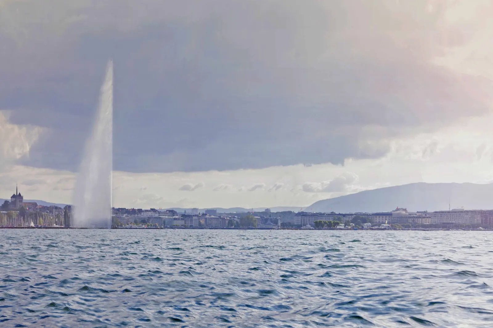 Survol de Genève et de sa Rade
