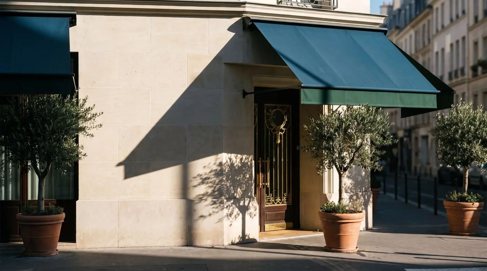 Chambre élégante d'une nouvelle adresse hôtelière