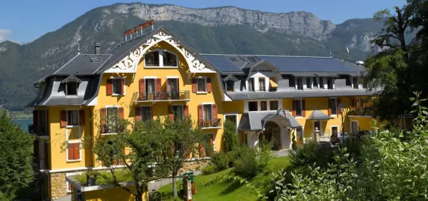  Fêtes des Pères : Suivre un cours d’œnologie dans un lieu d’exception au bord du Lac d’Annecy 