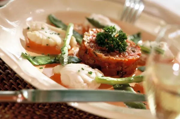 Hotel des Pins Restaurant l Esprit Jardin — vue 2
