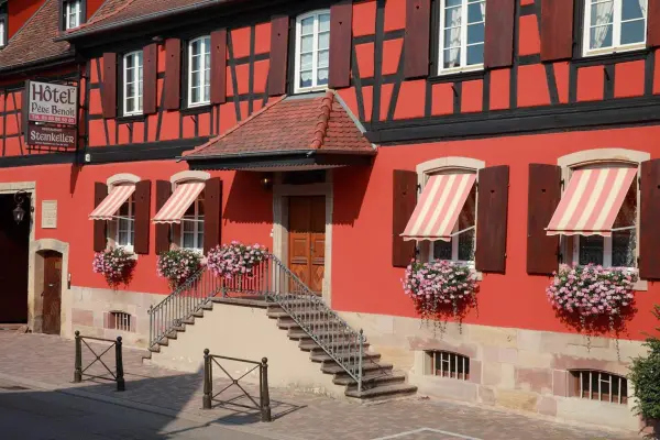 Hotel Pere Benoit *** — vue 1