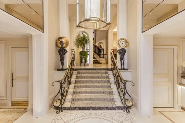 Hotel San Regis — vue 3