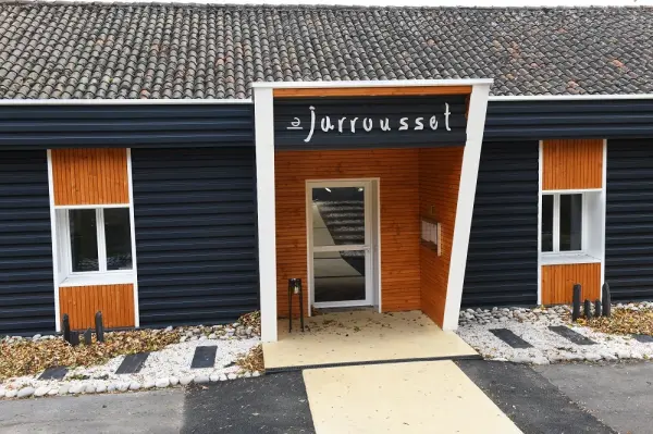 Restaurant le Jarrousset — vue 1