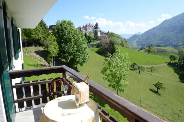 Chalet & Hotel de Gruyeres *** — vue 1