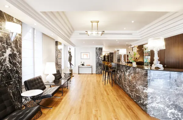 Hotel Plaza Tour Eiffel — vue 2