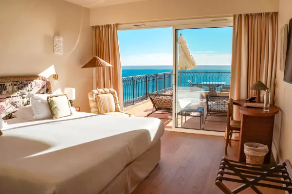 Hotel la Perouse — vue 1