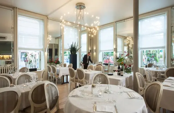 Hotel Restaurant les Capucins — vue 1