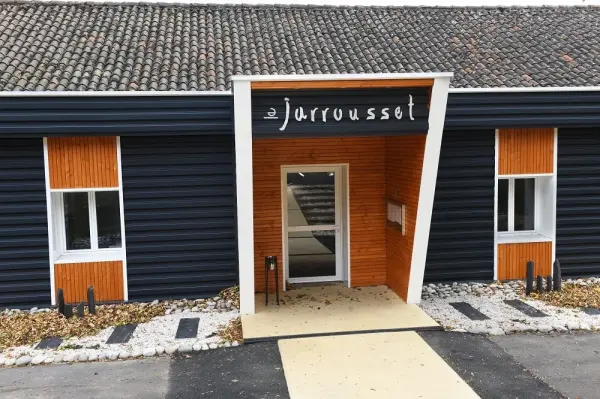 Restaurant le Jarrousset — vue 1