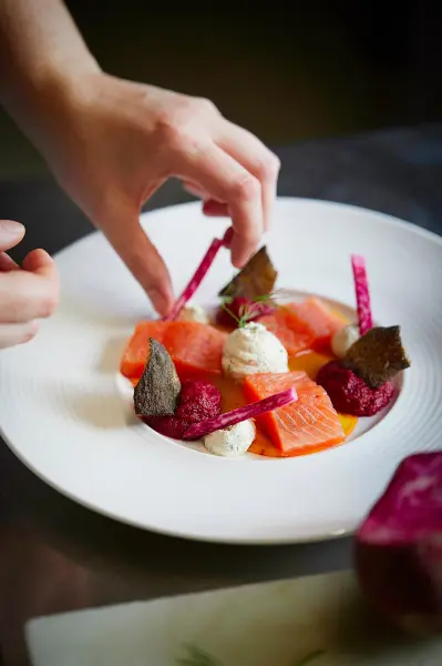 Hôtel Restaurant la Commanderie de Champarey — vue 4