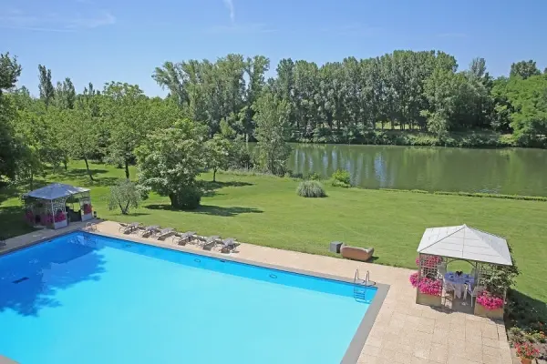 Hotel la Reserve — vue 5
