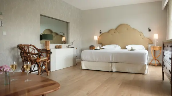Hotel la Reserve — vue 9