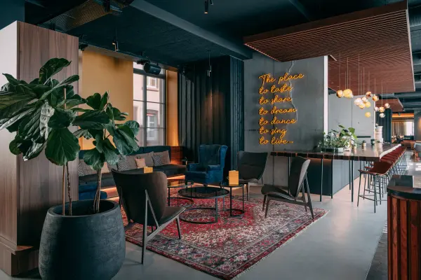 Leonor Hotel — vue 3
