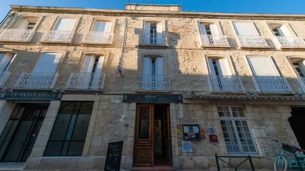 Hôtel Saint Louis — vue 3