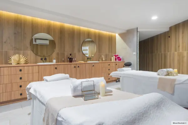 Golden Tulip Lyon Ouest Techlid — vue 3
