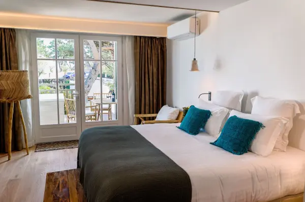 Les Suites Pereire — vue 2