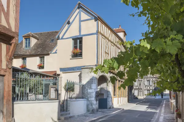 Aux Vieux Remparts — vue 4