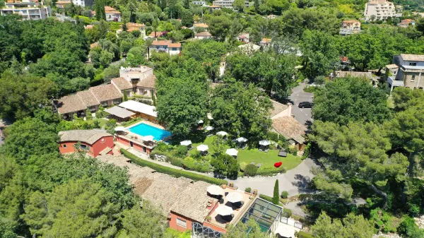 Hotel Cantemerle — vue 6