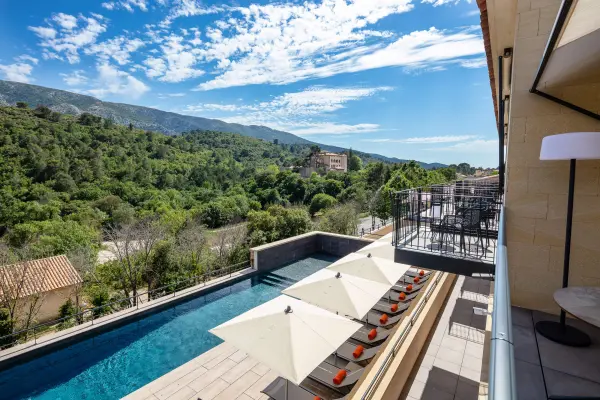 Hôtel Sainte Victoire Vauvenargues — vue 1