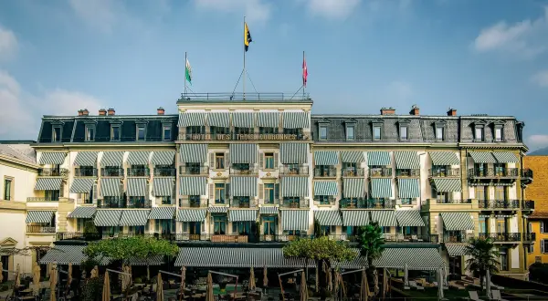 Hôtel des Trois Couronnes — vue 1