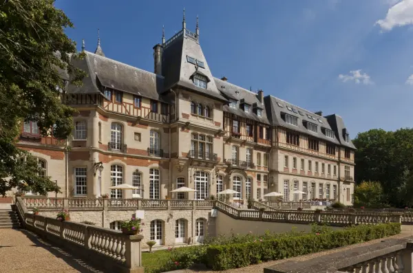 Chateau de Montvillargenne — vue 1