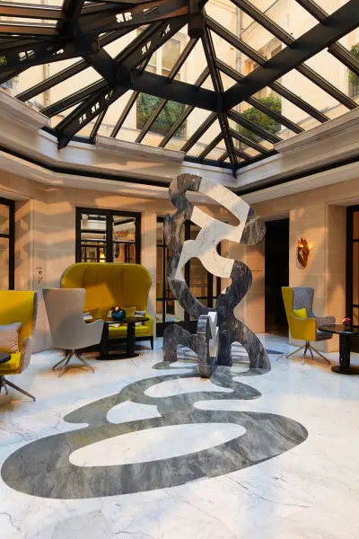 Le Burgundy Paris — vue 2