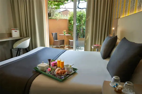 Hotel Restaurant le Carré d'Alethius — vue 2