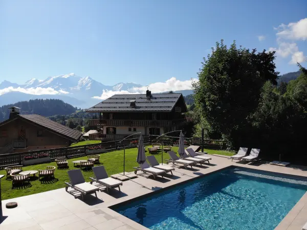 Les Roches Fleuries — vue 4